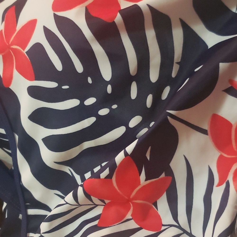 PLUS SIZE Tankini Swimsuit - Picture 7 of 7